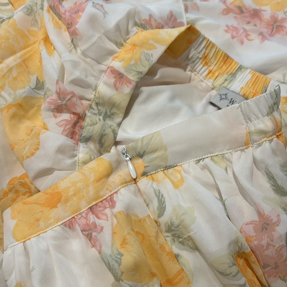 WAYF yellow floral two piece set - Picture 5 of 5